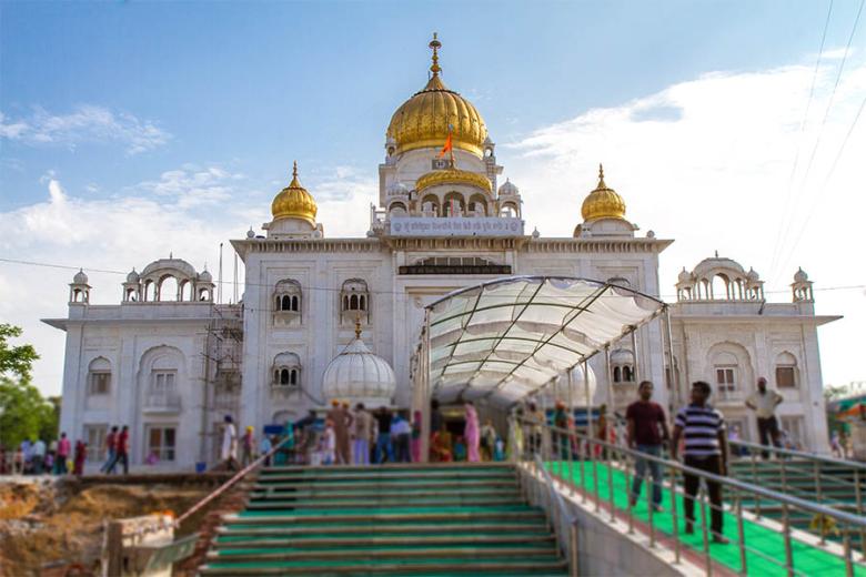 Visit the Sikh Temple in Delhi | Travel Nation