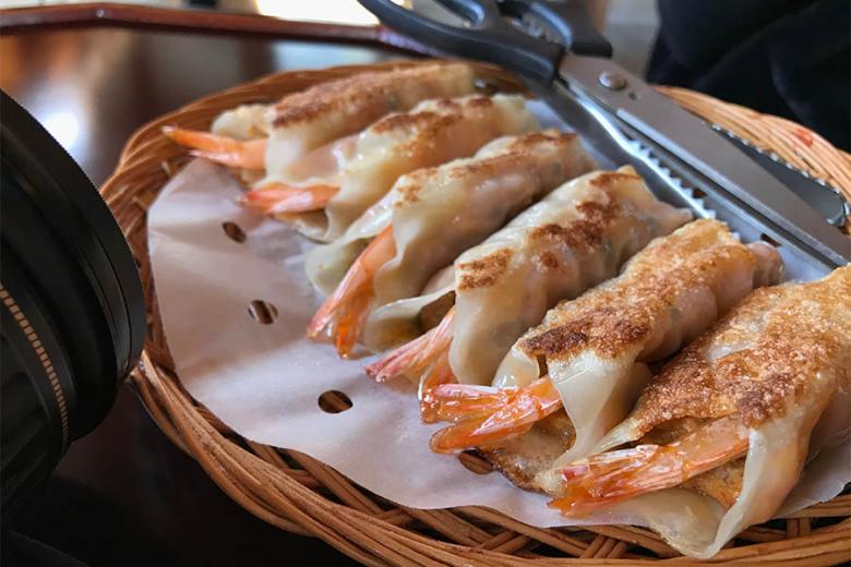 Try shrimp dumplings in South Korea | Travel Nation