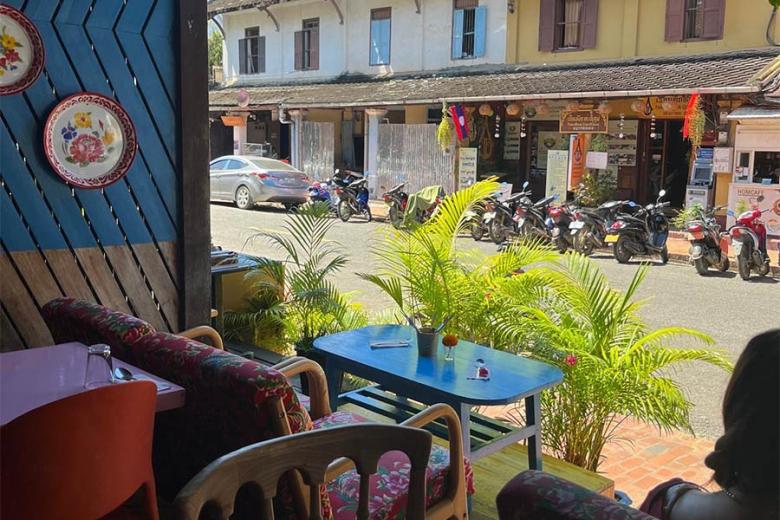 Relax in the cafes of Luang Prabang | Travel Nation