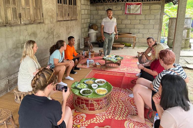 Visit a living farm in Laos | Travel Nation