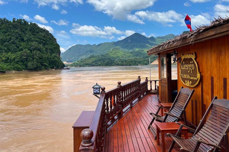 Travel through Laos by riverboat | Travel Nation 