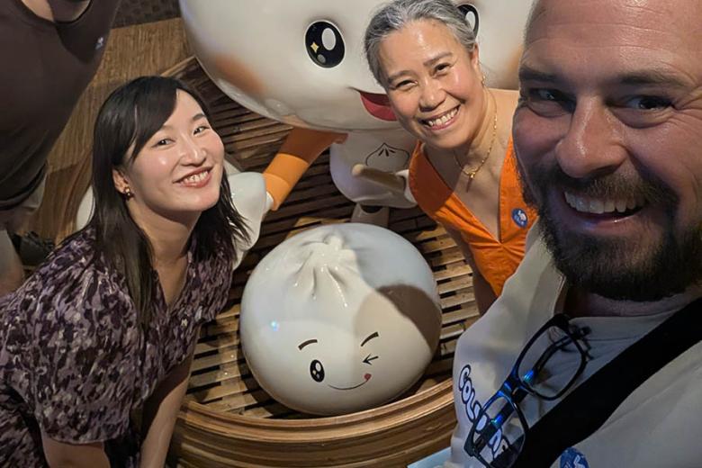 Scott loving life in quirky Taiwan | Travel Nation
