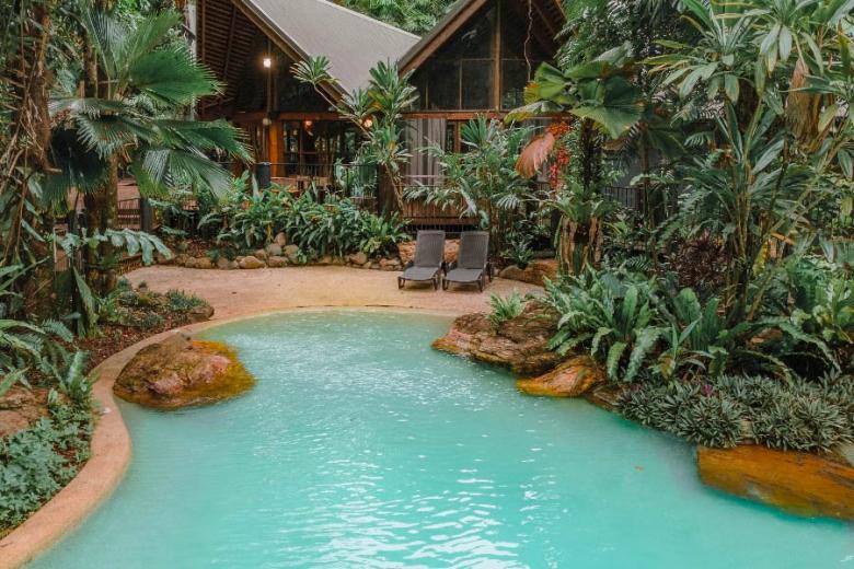 900x600-australia-daintree-ferntree-rainforest-hotel