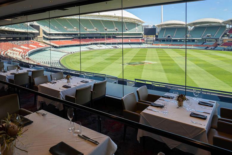 900x600-australia-south-australia-oval-hotel-adelaide-dining-room-credit-oval-adelaide
