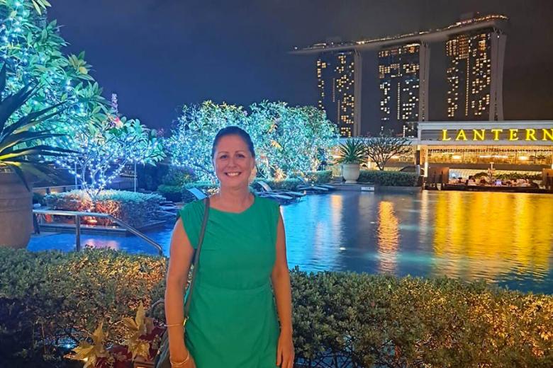Natalie enjoying the nightlife of Singapore | Travel Nation