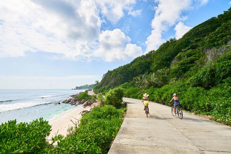 Cycle around unspoilt La Digue | Travel Nation
