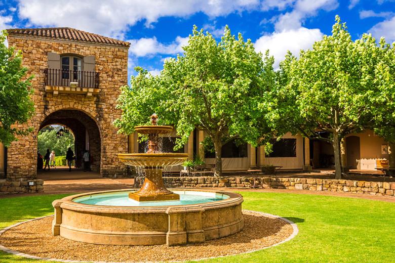 Visit the beautiful wineries of Stellenbosch | Travel Nation