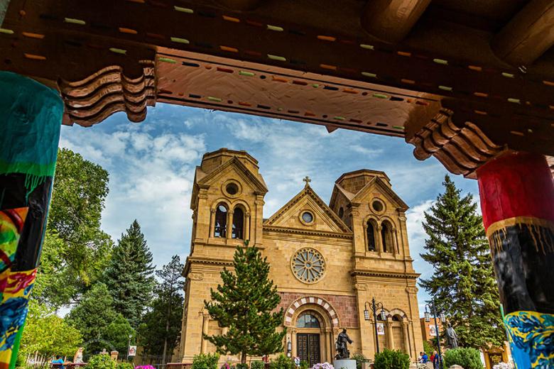 Explore Santa Fe, New Mexico | Photo credit: Gestalt Images for Shutterstock