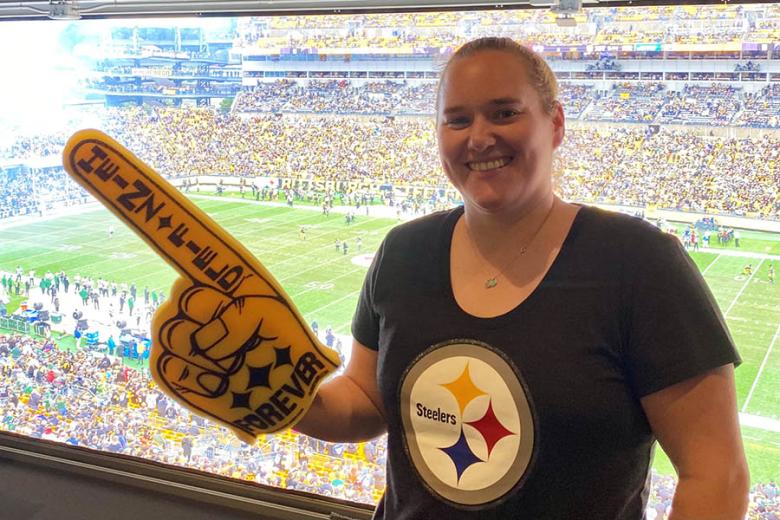 Shelley at a Pittsburgh Steelers game | Travel Nation