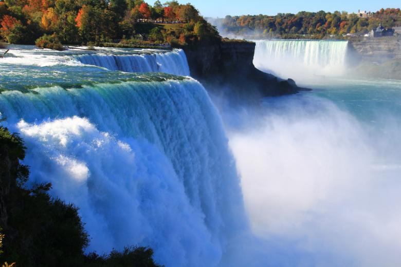 View of the Niagara Fall from the US side