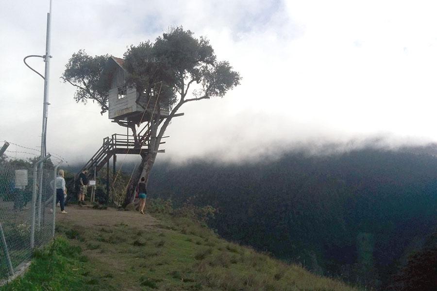 Casa del Arbol | Ecuador