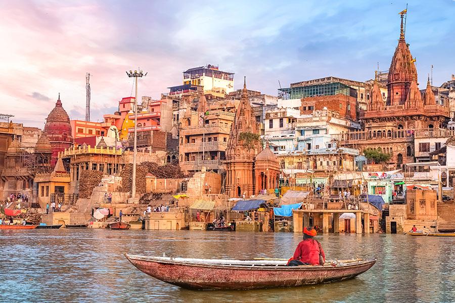Visit the Ganges river in Sadhu Baba | Travel Nation