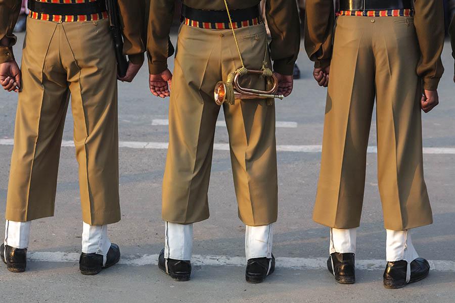 Watch the impressive ceremony at the Indo-Pakistani border at Wagah | Travel Nation