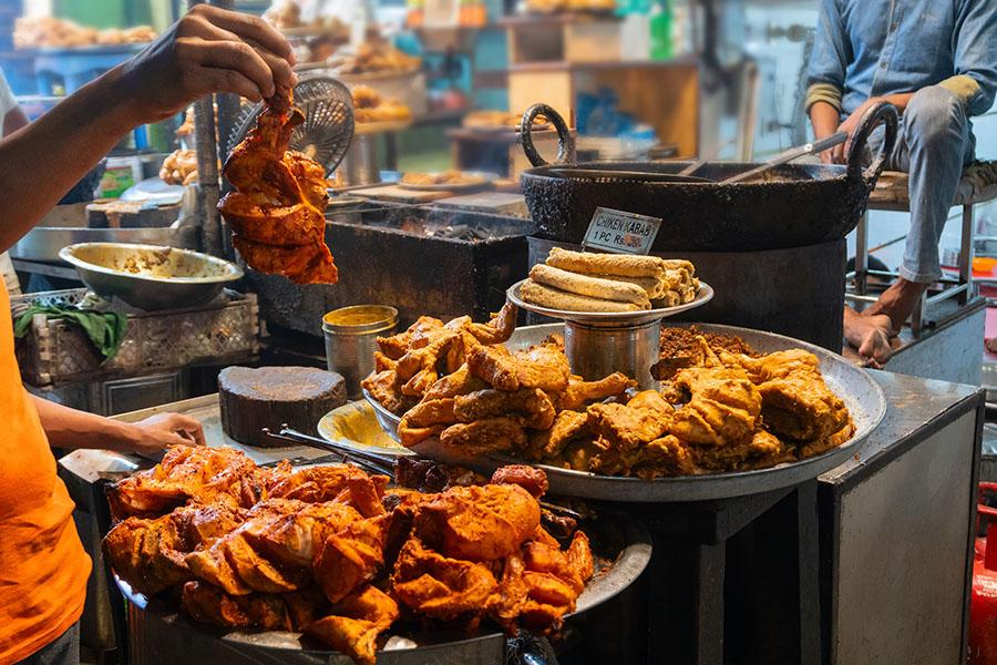 Taste the delicious street food in Delhi | Travel Nation