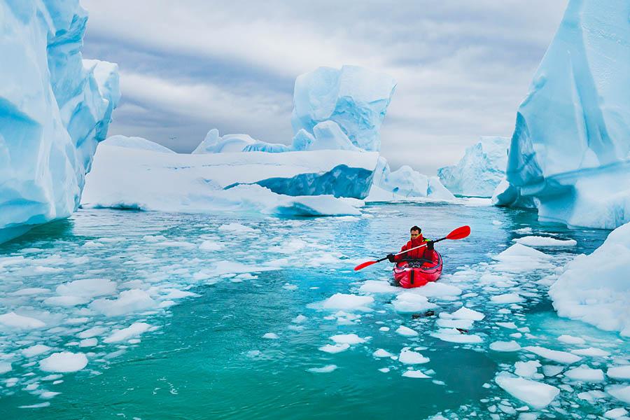 Explore the Antarctic waters by kayak | Travel Nation