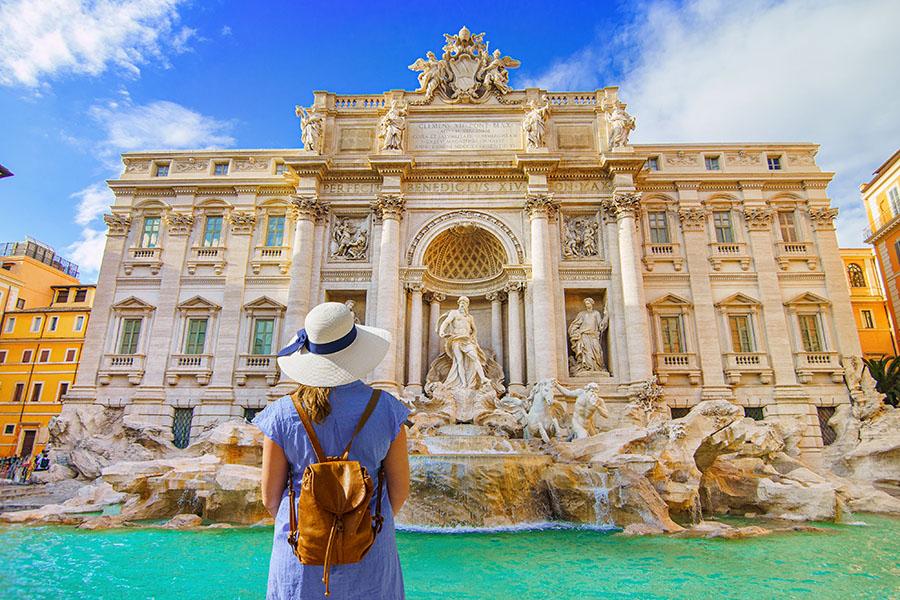 Gaze up at the Trevi Fountain in Rome | Travel Nation