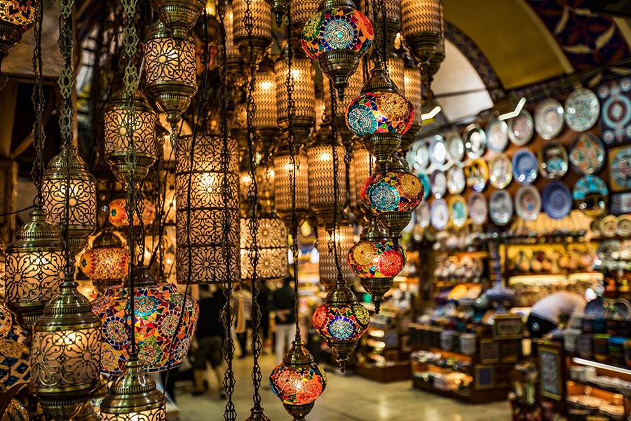 Explore the colourful stalls of the Grand Bazaar in Istanbul | Travel Nation
