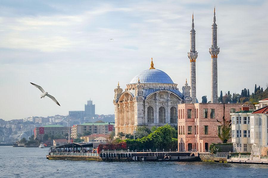 Cruise along the Bosphorus River in Istanbul | Travel Nation