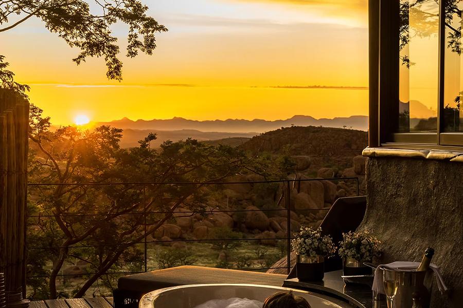 Relax in the outdoor bathtub in the Mountain Suite | Photo credit: Mowani Mountain Camp