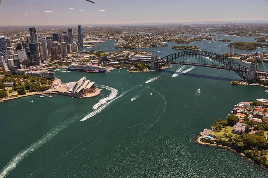 Admire the Sydney skyline from a seaplane flight | Photo credit: Destination New South Wales