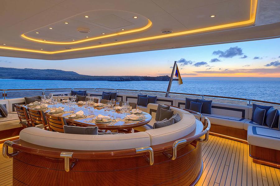 Dine under the stars on deck on the Aqua Mare | Photo credit: Aqua Expeditions