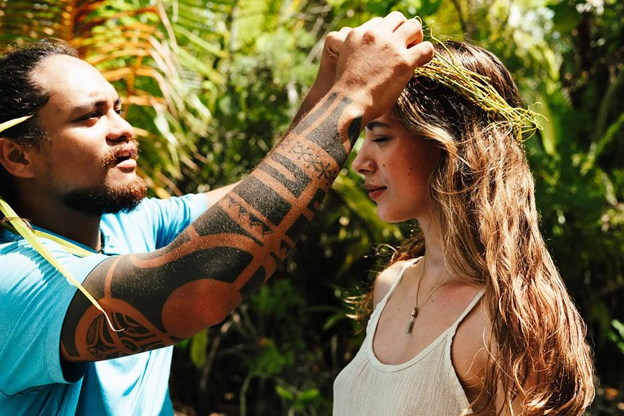 Watch gorgeous handmade headbands being made at The Brando French Polynesia | Photo credit: The Brando