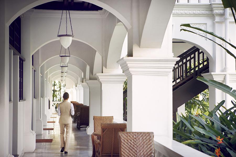 Experience the legendary Butler Service at Raffles, Singapore | Photo credit: Raffles