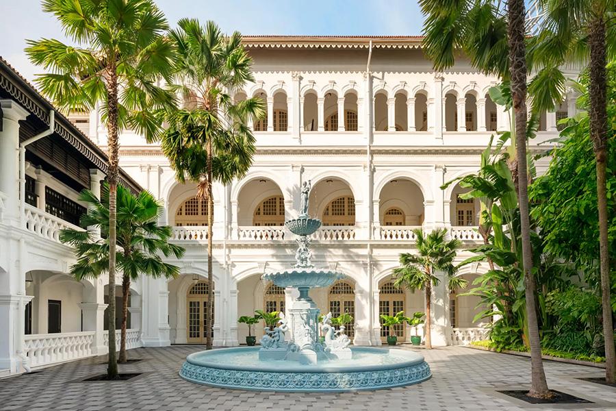 Explore the exquisite grounds at Raffles, Singapore | Photo credit: Raffles