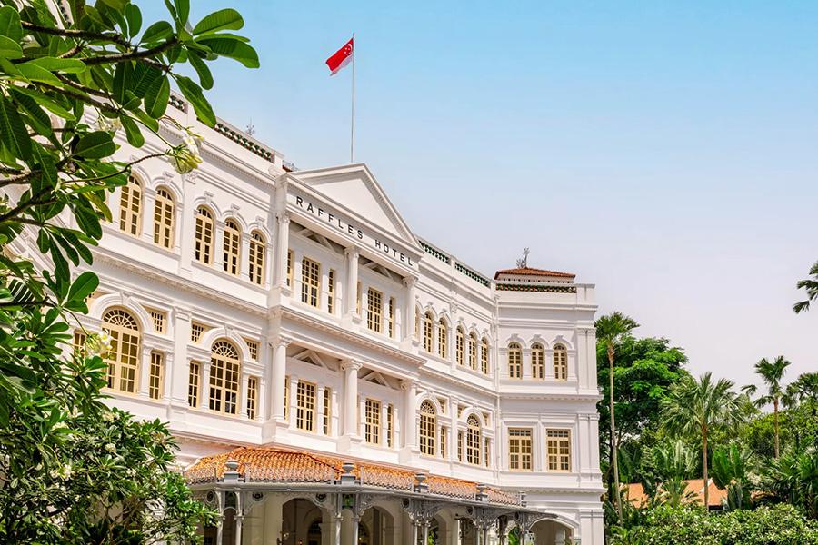 Stay at the stunning Raffles, Singapore | Photo credit: Raffles