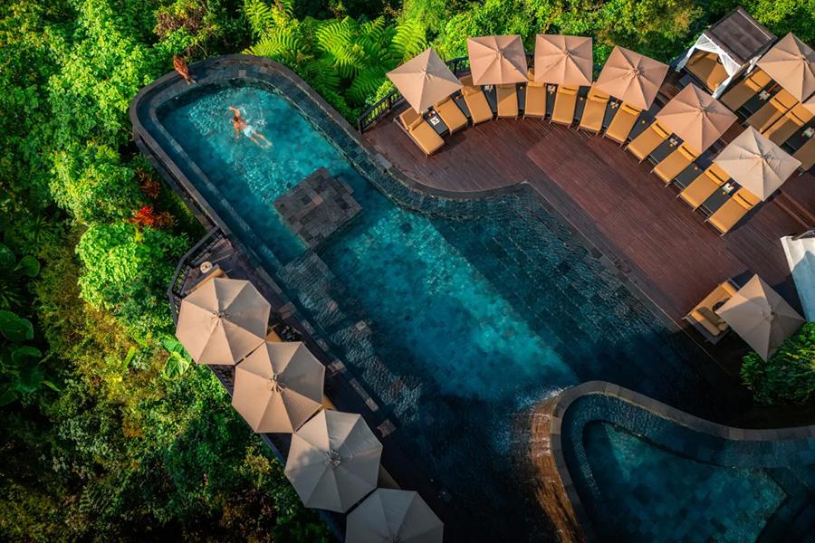 Take a refreshing dip in the infinity pool at Hanging Gardens of Bali | Photo credit: Hanging Gardens of Bali