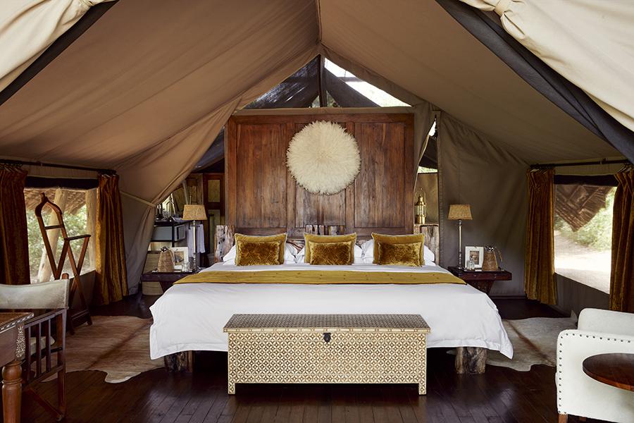 Refresh in your luxury tent at Jongomero, Ruaha National Park, Tanzania | Photo credit: LABA LABA