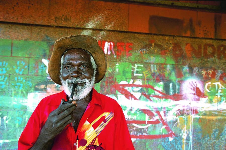 Meet indigenous artists at the Injalak Art Centre | Photo credit: Tourism NT/David Kirkland