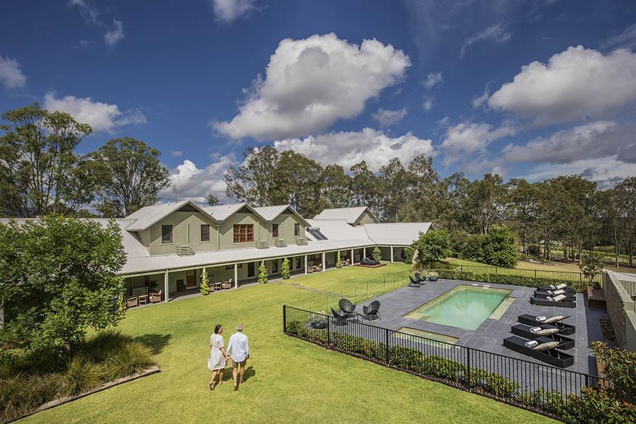 Unwind and enjoy your stay in the Hunter Valley | Photo credit: www.spicersretreats.com