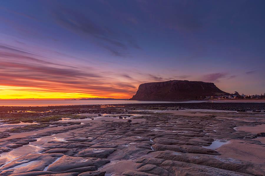 See sunrise over The Nut in Stanley | Travel Nation