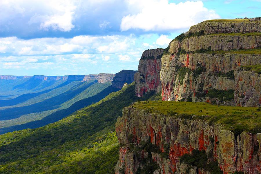 Snap the beautiful mountains surrounding Santa Cruz | Travel Nation