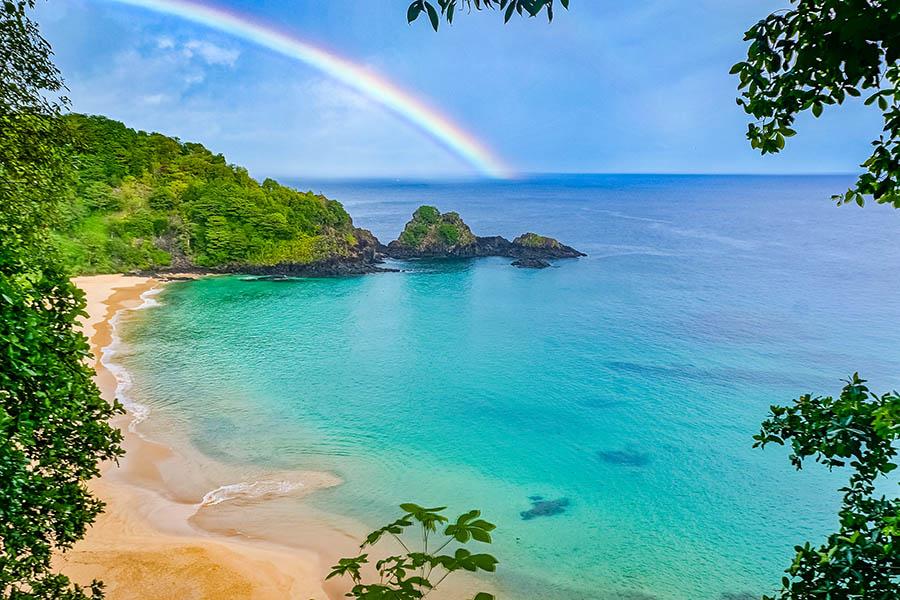 Explore the beautiful beaches of Fernando de Noronha | Travel Nation