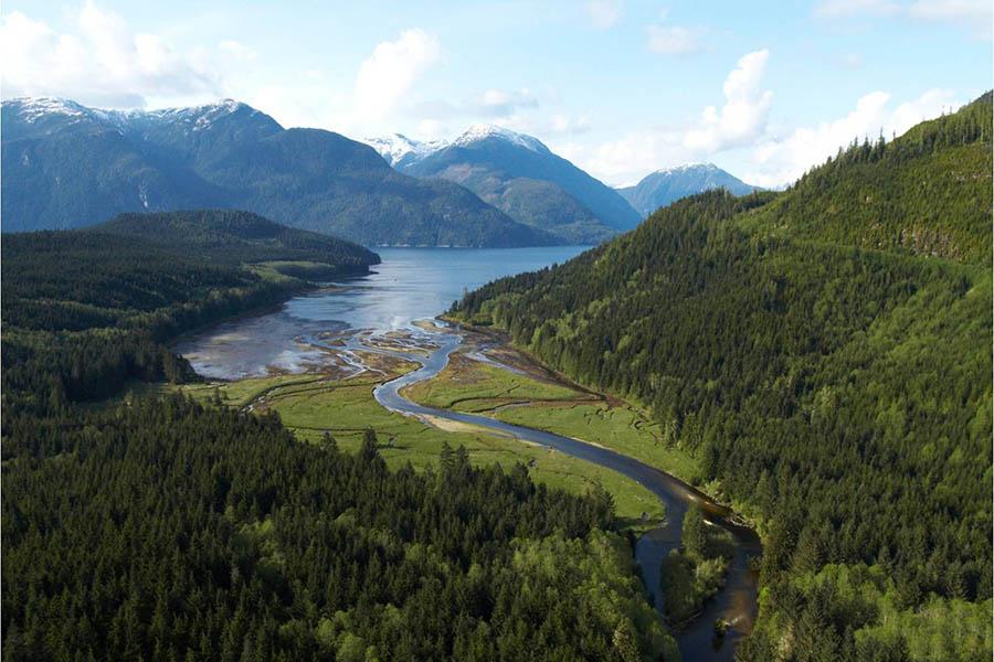 Soak up the spectacular scenery at Knight Inlet Lodge | Credit: Knight Inlet Lodge