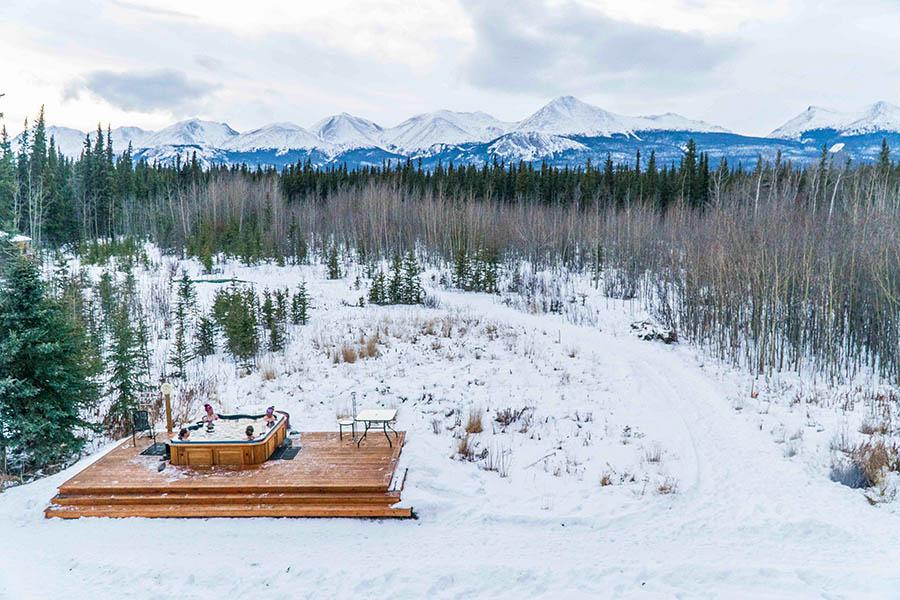Take a dip in the hot tub at Boreale Ranch | Travel Nation