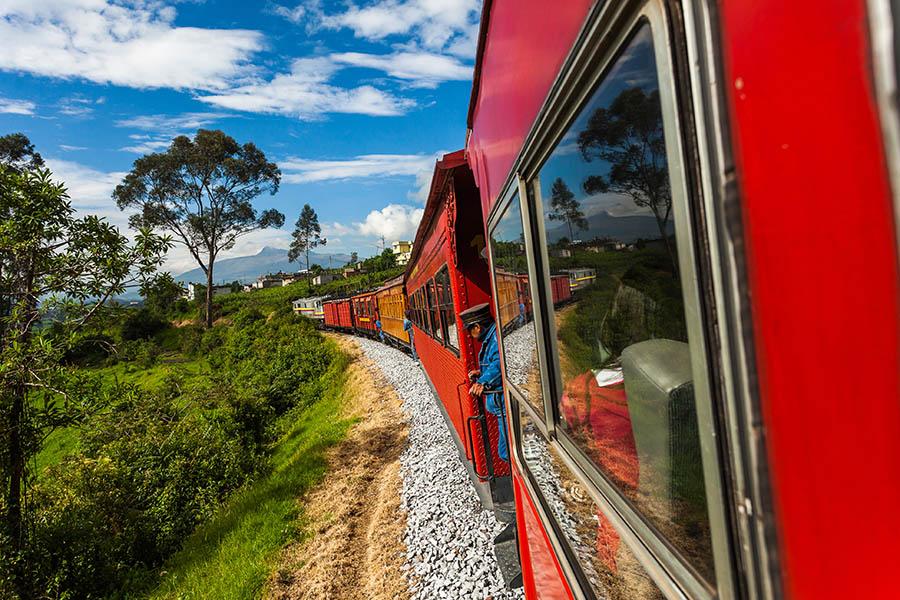 Ride the famous Devil's Nose Train | Travel Nation