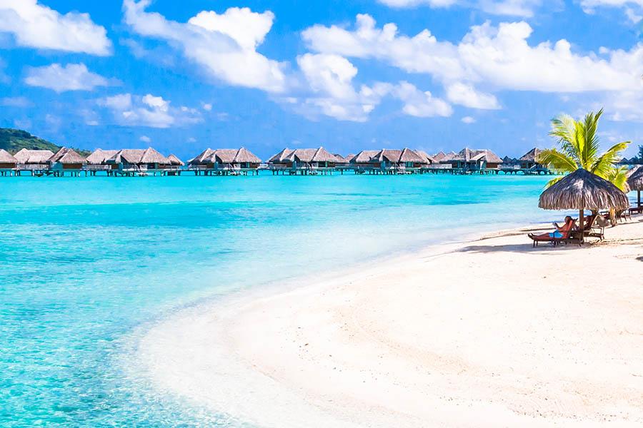 Sunbathe on perfect sand banks in French Polynesia | Travel Nation 