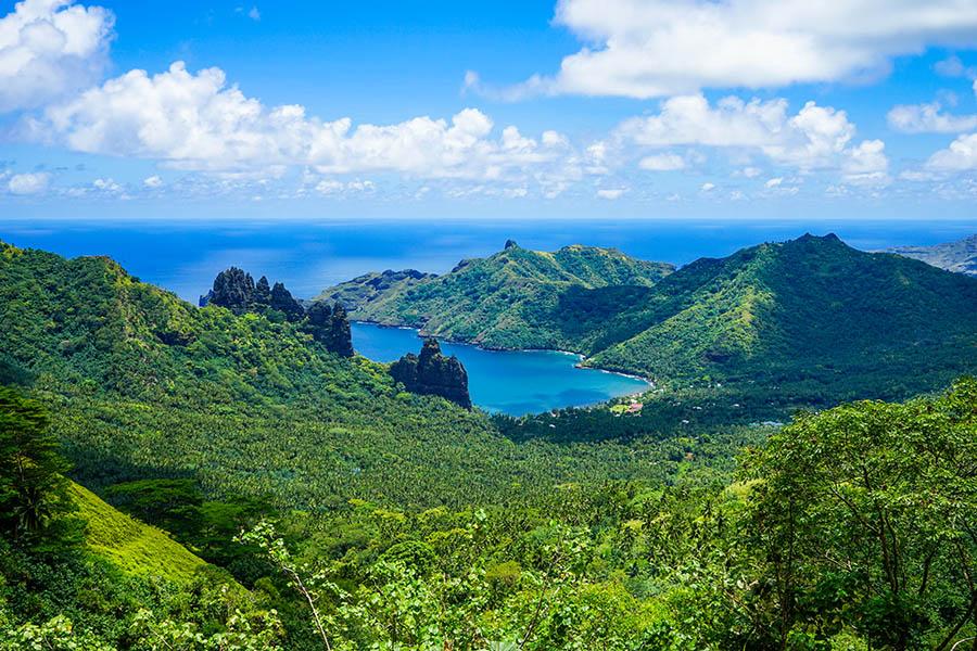 Visit lush Mathieu Bay in Nuku Hiva | Travel Nation