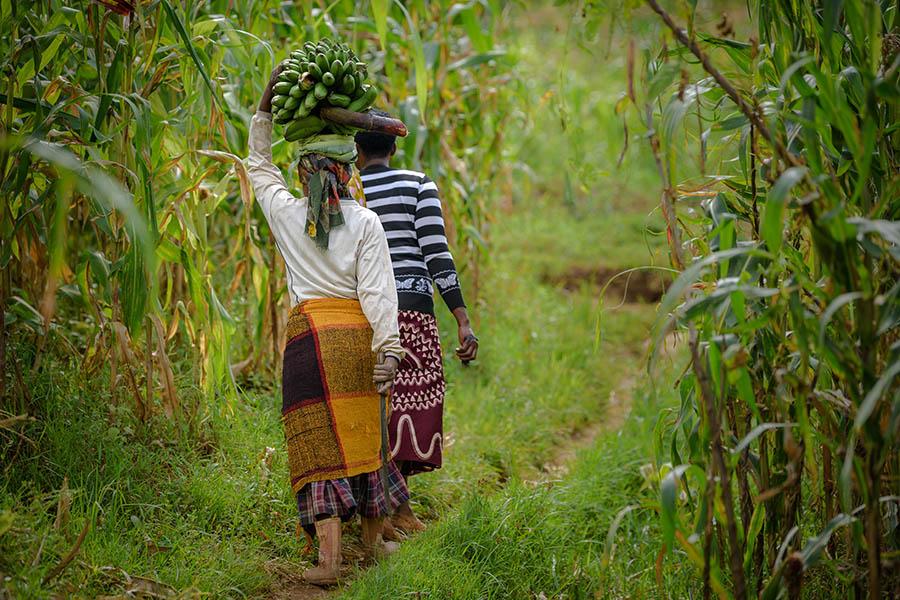 Meet the locals in Uganda | Travel Nation