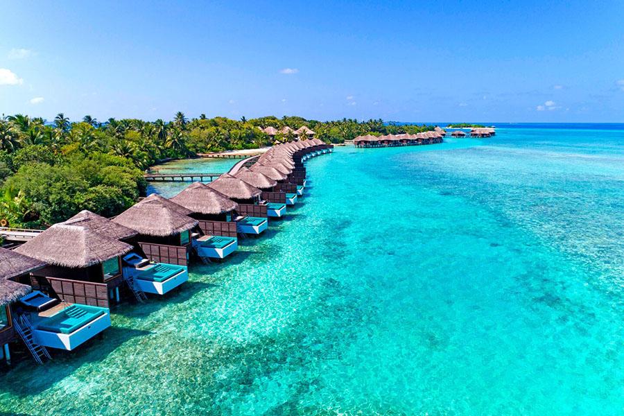 Enjoy the views from your overwater bungalow | Photo credit: Sheraton Maldives Full Moon Resort & Spa 