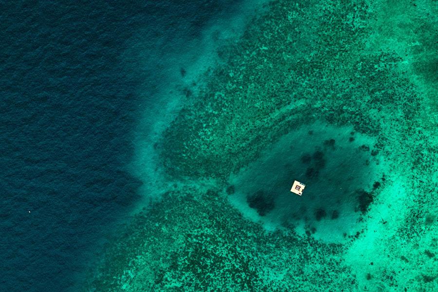 Views of the floating room at Manta Resort | Travel Nation