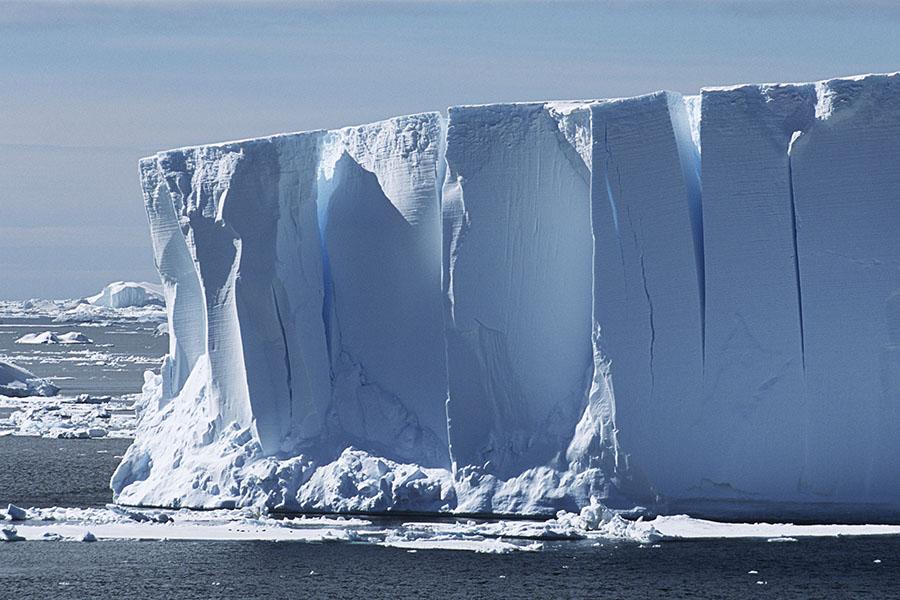 Sail past mighty icebergs 