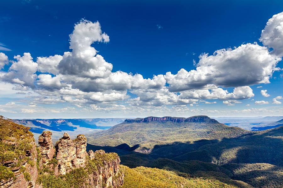 Take a day trip to the striking Blue Mountains