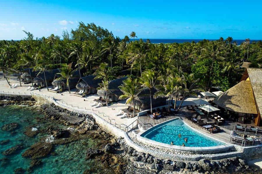 Stay on the enticing island of Rangiroa French Polynesia