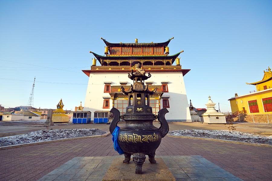 Set foot in Gandan Khiid – the country’s largest Buddhist monastery