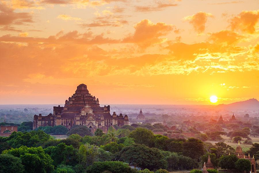 Start your tour of the Bagan temples from an elevated viewpoint for magnificent panoramic views 