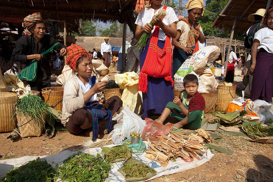 Stroll through the stalls of Nyaung Shwe market